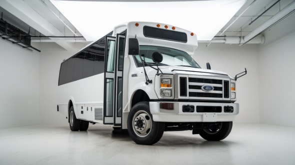 20 passenger minibus nashville